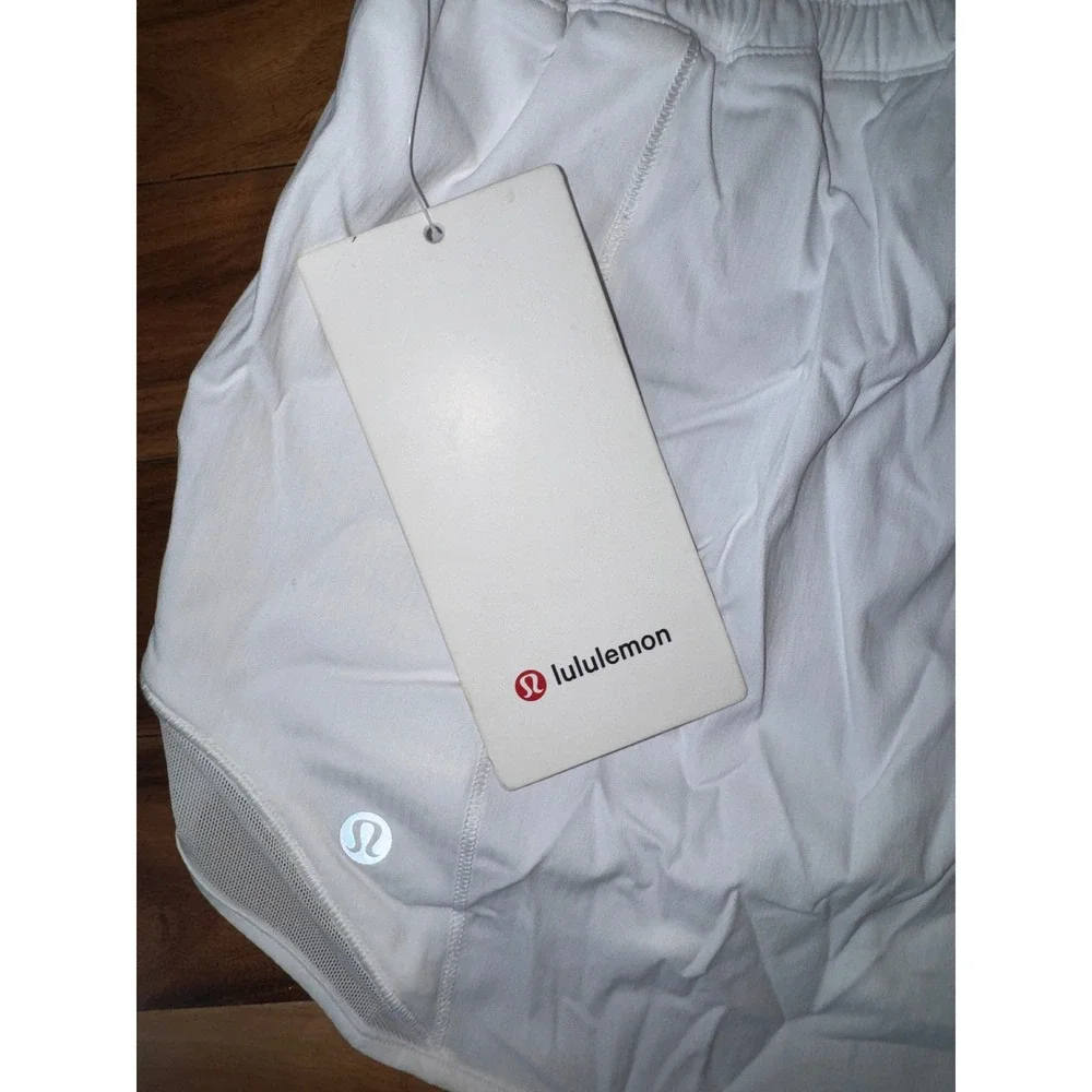 Lululemon NWT Hotty Hot LR Short 4